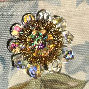 AURORA BOREALIS Vintage Irredescent Crystal Brooch EUC